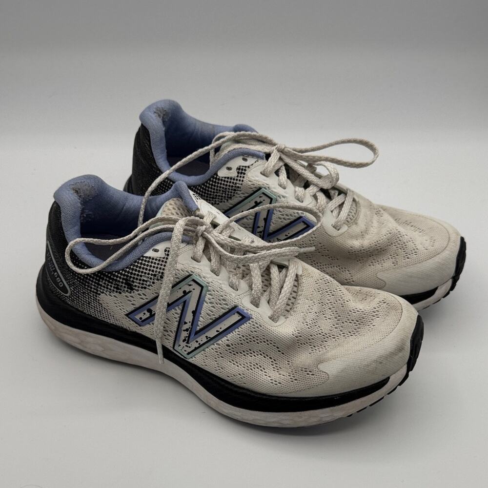 New Balance Sneakers - Women's 5.5